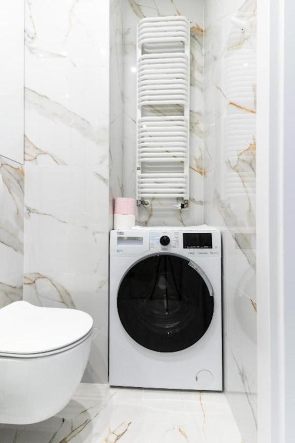 Apartament Mennica Residence - Golden Apartments - Comfortable And Stylish Varsavia Esterno foto